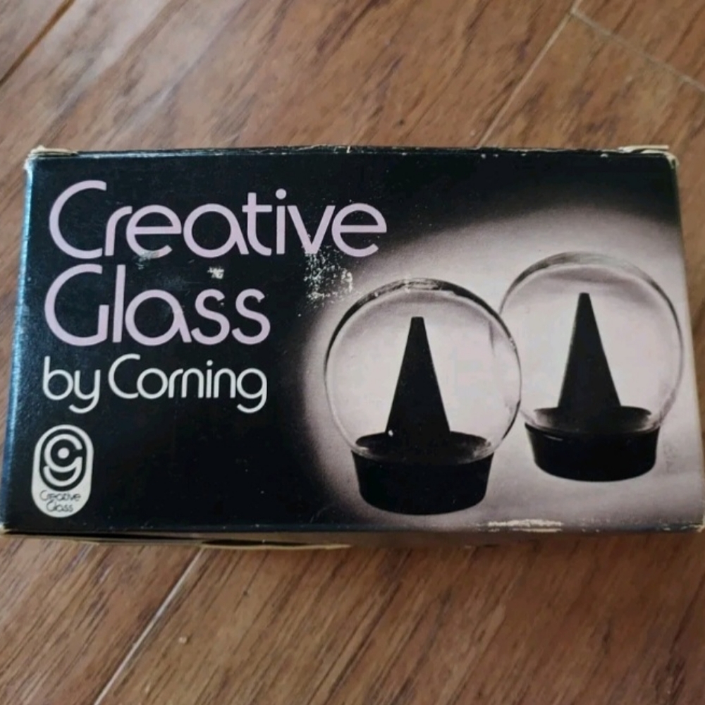 MCM Corning Creative Glass contemporary Clear ball salt and pepper shaker set - Picture 1 of 4